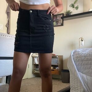 🔴 black mini jean skirt